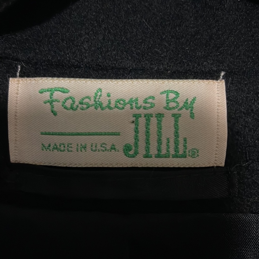 Beautiful VINTAGE black 100% wool with leather trim - Picture 2 of 5